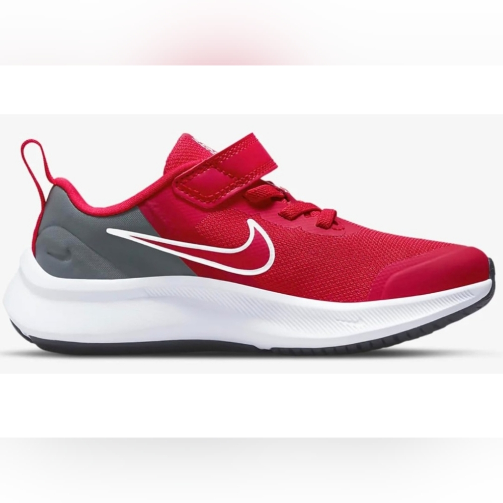 Brand new in box Nike Boy's running shoes size 1y